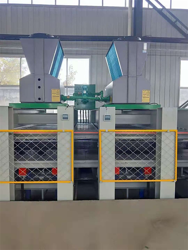 冷藏車廂板熱壓機(jī)